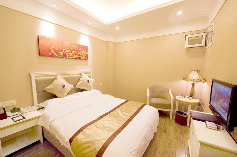 Dragon Hotel Chongqing Exterior photo